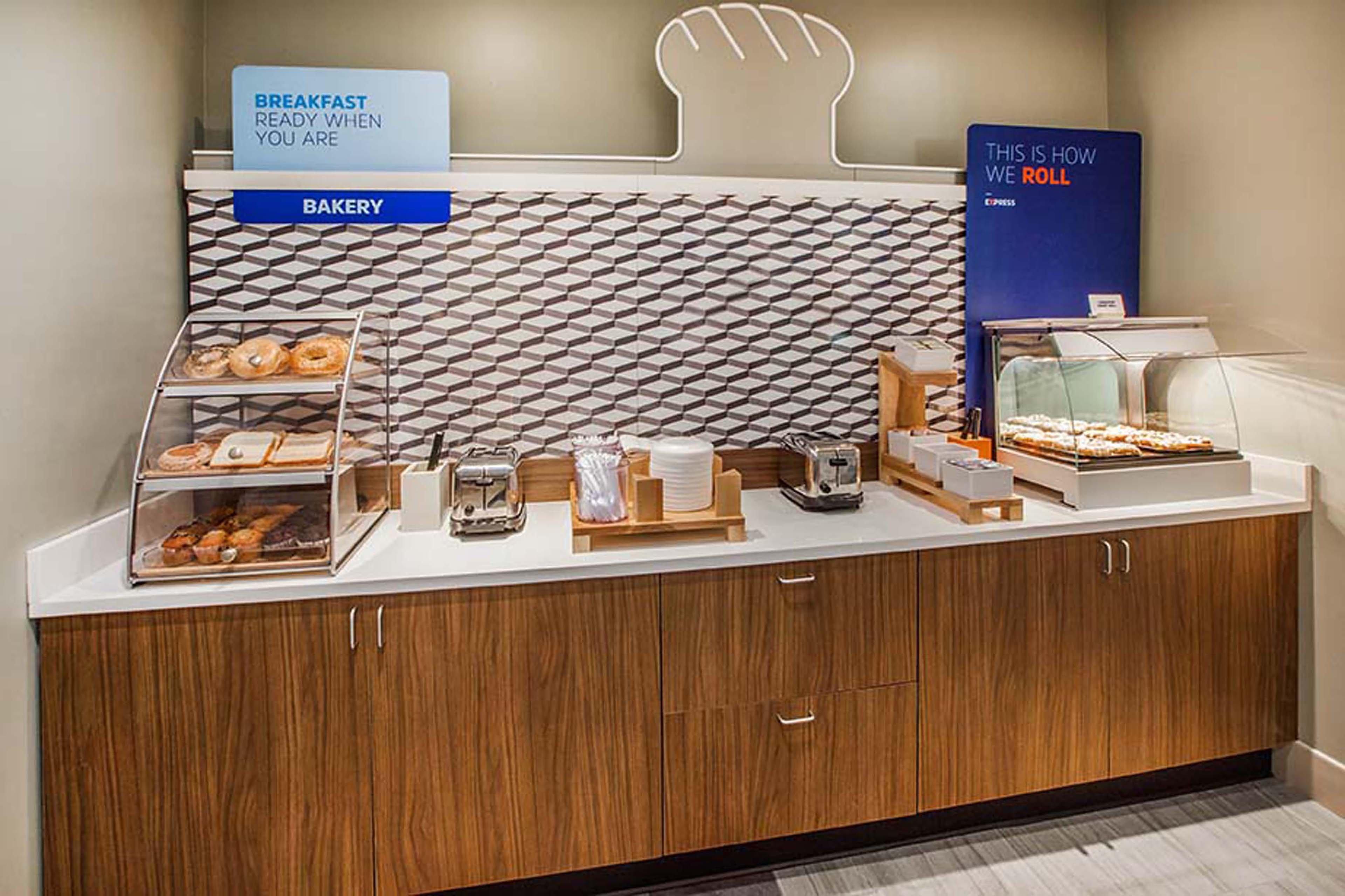 Holiday Inn Express Hotel & Suites Burleson - Fort Worth, An Ihg Hotel Extérieur photo